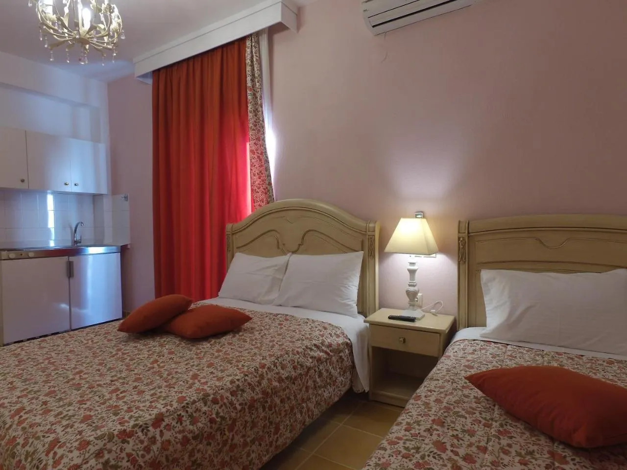 Akrotiri Hotel Неос-Мармарас